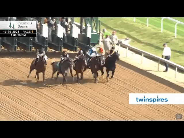 Bernin Hot leading the race out of the gate